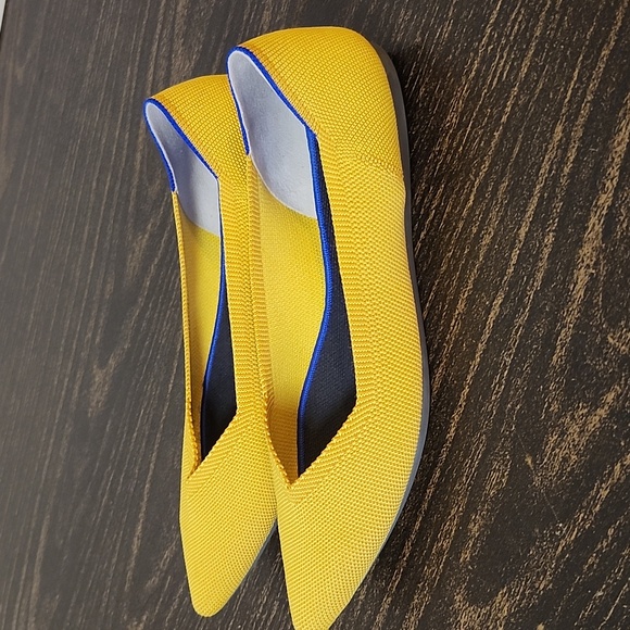 Rothy’s pointy toe flats 10.5 Mustard